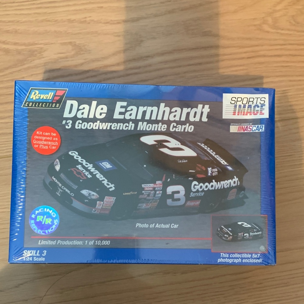 Revell Dale Earnhardt Goodwrench Monte Carlo Model Kit